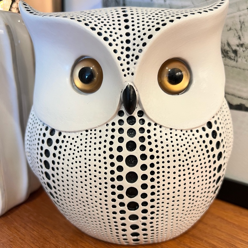 Torre & Tagus White and Black Owl Figurine